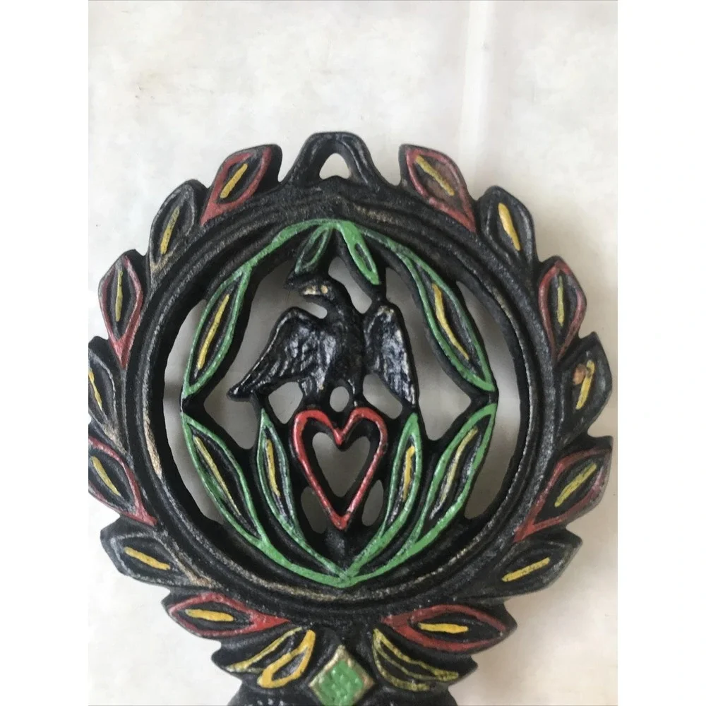 VINTAGE‎ WILTON CAST Iron Painted Flower Eagle Footed TRIVET 3X5 COLLECTIBLE